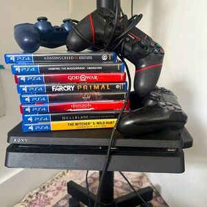 PlayStation 4 (PS4) Slim, 3 controllers, & Game Bundle